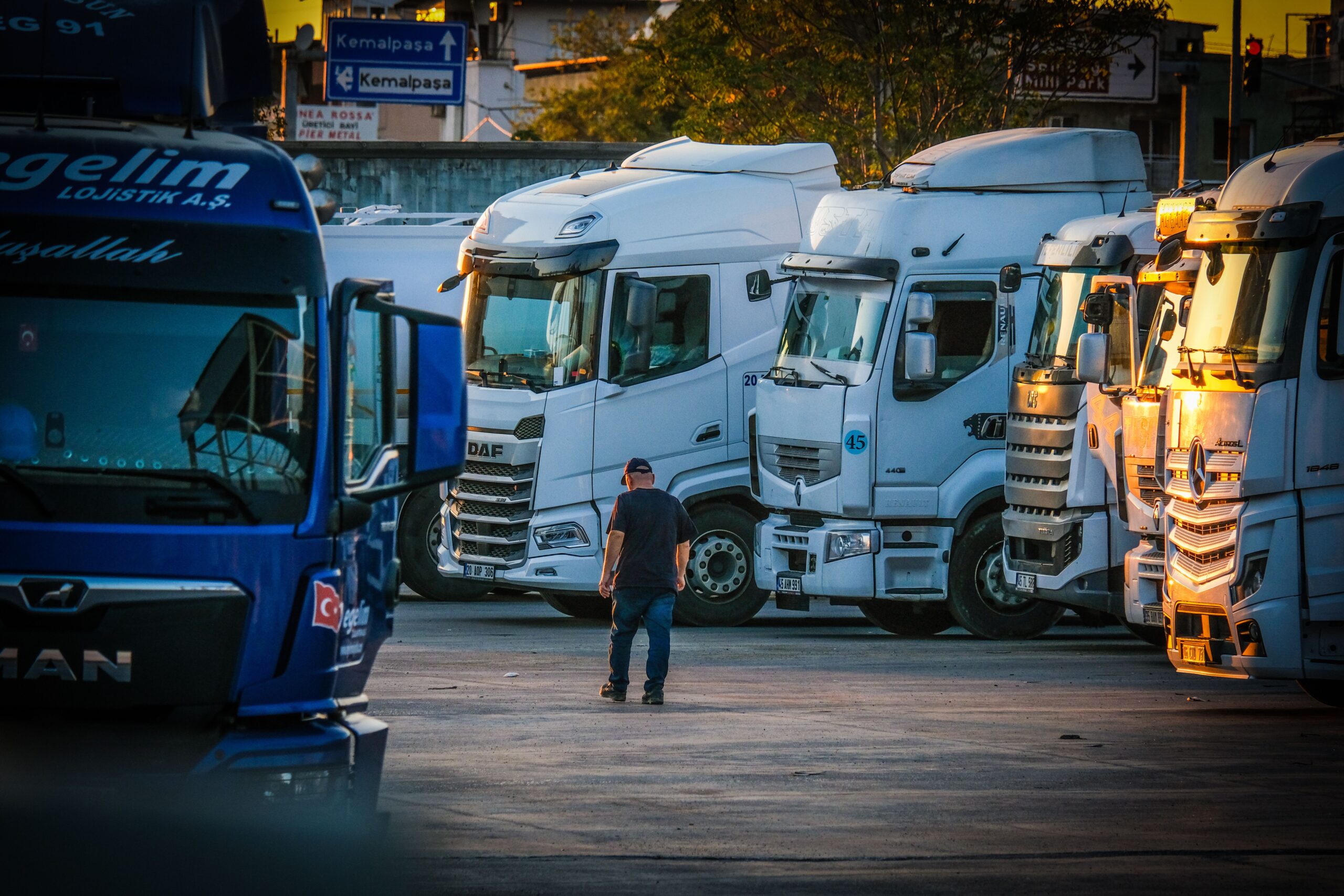 🚚🇺🇸 ¡Convocatoria para Conductores de Camión (CDL) en Estados Unidos! Conoce los Requisitos, Salarios y Cómo Postular